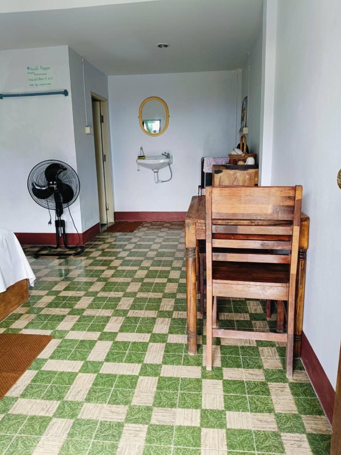 ホテル Baan Phuwamin Ko Lanta エクステリア 写真